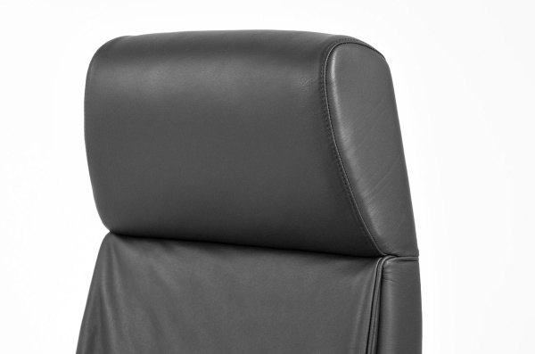 DICO/A КРЕСЛО ОРЕХ ВЫД.КОЖА Т.ОРЕХ/ЧЕРНЫЙ DP3468NA P P02